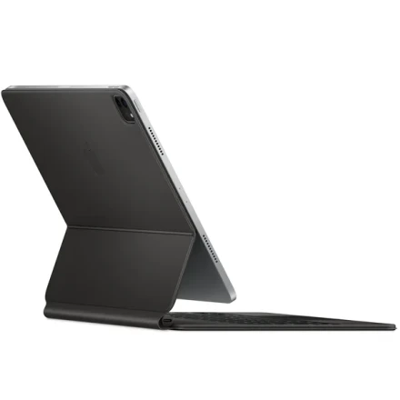 Чехол-клавиатура Apple Magic Keyboard Touchpad для iPad Pro 12,9" (2020) / Air 13" (2024) (русская гравировка) черный